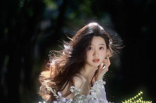 一天3大瓜！带着女儿偷腥、偷税漏税、滞留迪拜件件荒唐可笑